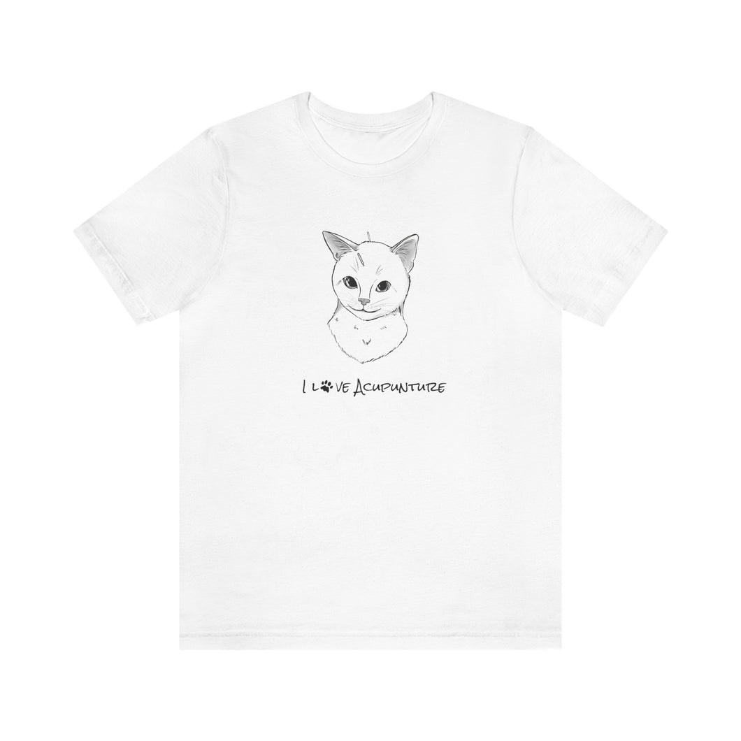 Cat loves Acupuncture Short Sleeve T-Shirt